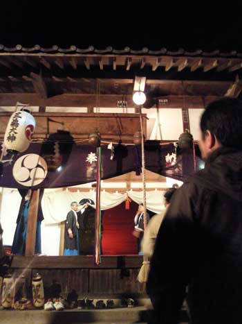 2014年11月14日　西平井の三嶋神社の夜祭りへ（1）
